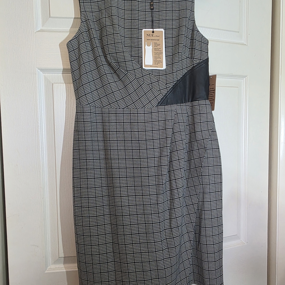 Nue by Shani Gray and White Midi Sheath Dress Sleeveless Crew Neck
